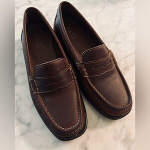Vintage Bass Chocolate Brown Leather Loafers